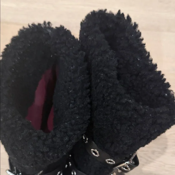 Marc by Marc Jacobs Black Shearling Lace-Up Buckle Ankle Boots.. size 10 - Picture 9 of 10